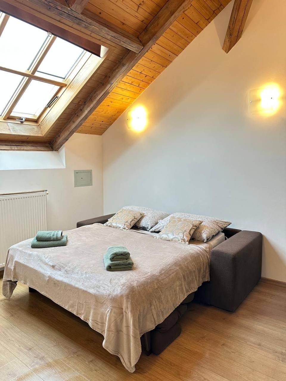 Riverside Palace Apartamento